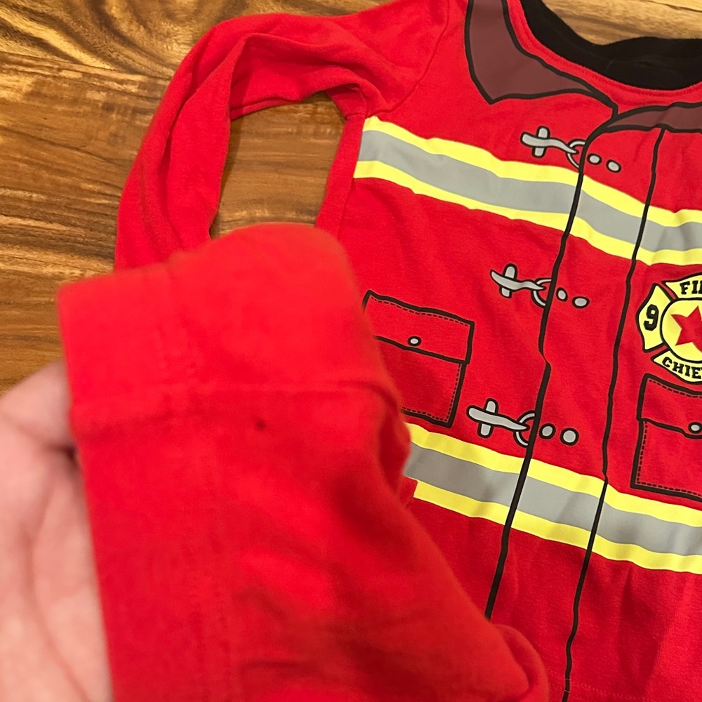 Old Navy Red Firefighter Kids Pajama Set, 5T - Picture 3 of 3